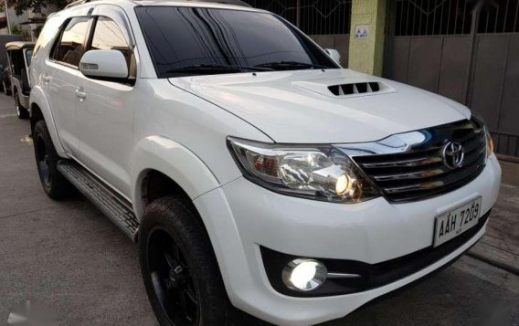 2014 Toyota Fortuner 4X2 Diesel Automatic-1