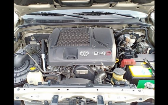 2014 Toyota Fortuner 2.5 V for sale-7