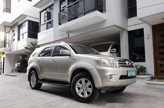 Toyota Fortuner 2011 G AT for sale-4