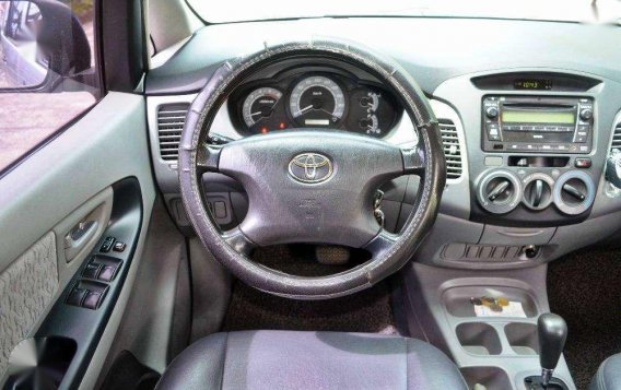 Toyota Innova E 2011 for sale-8