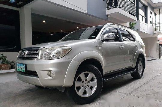 Toyota Fortuner 2011 G AT for sale-6