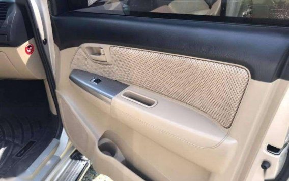 2014 model Toyota Hilux G D4D automatic transmission turbo diesel 4x2-2