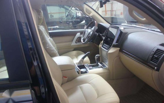 2019 Brand New Toyota Land Cruiser Dubai Version VX Platinum Ed-3