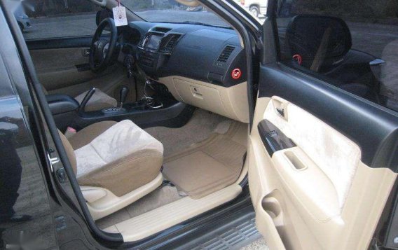 2014 Toyota Fortuner Diesel AT FOR SALE-8