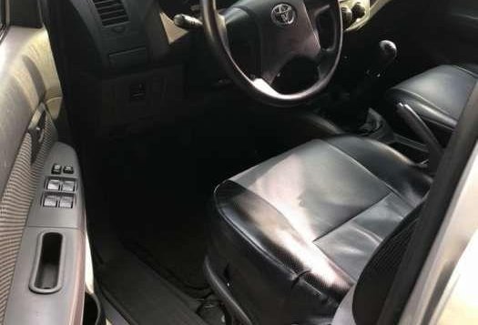 Toyota Hilux, 2015 model for sale-7