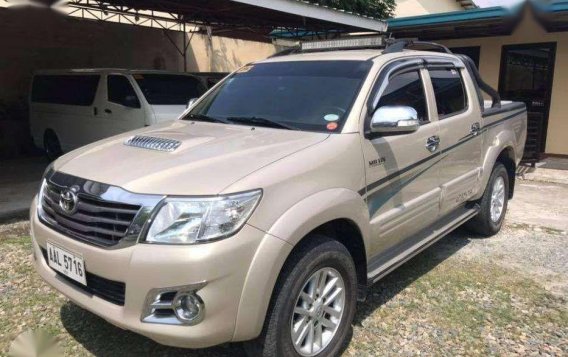 2014 model Toyota Hilux G D4D automatic transmission turbo diesel 4x2-5