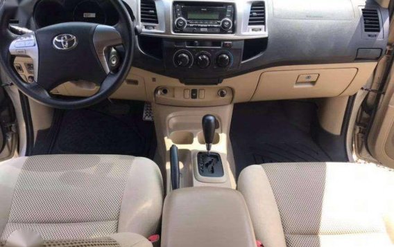 2014 model Toyota Hilux G D4D automatic transmission turbo diesel 4x2-4