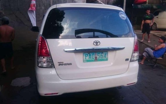Toyota Innova 2010 for sale-4