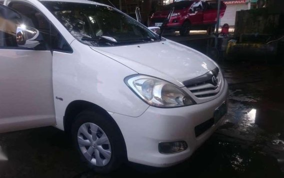 Toyota Innova 2010 for sale-6