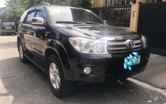 Toyota Fortuner 2011 (black) for sale-1