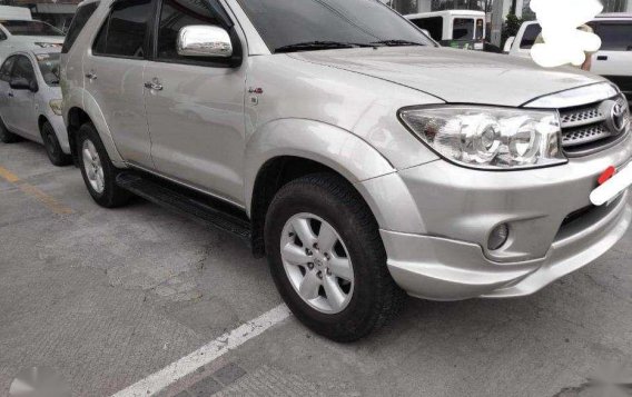 For sale TOYOTA Fortuner G 2011 4x2-2