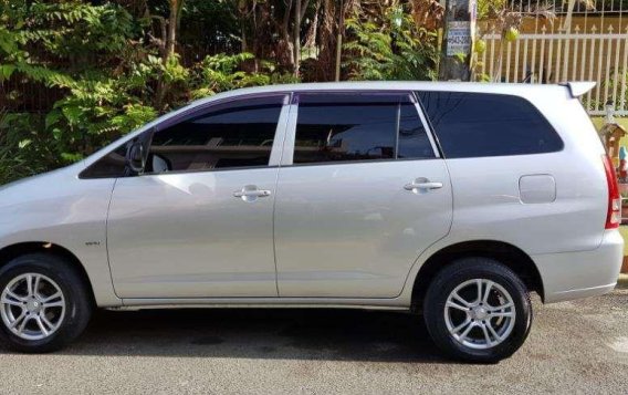 Toyota Innova J MT 2008 for sale-2