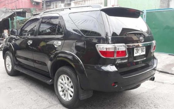 2009 Toyota Fortuner 2.5 G Automatic Diesel-3