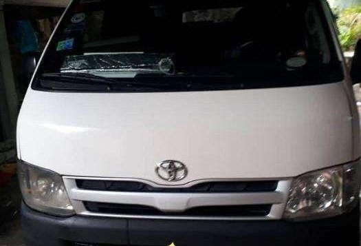 Toyota HiAce Commuter 2013 MT for sale-1