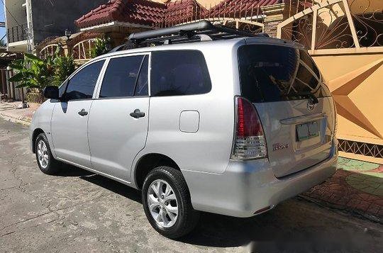 Toyota Innova 2011 E AT for sale-4