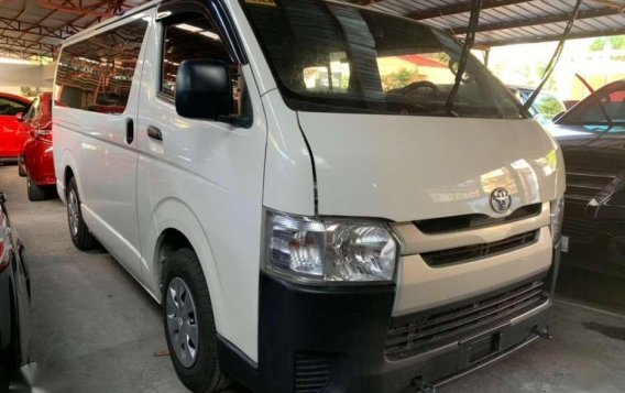 2017 TOYOTA Hiace 30 Commuter Manual White-1