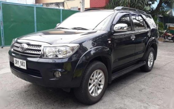 2009 Toyota Fortuner 2.5 G Automatic Diesel-1