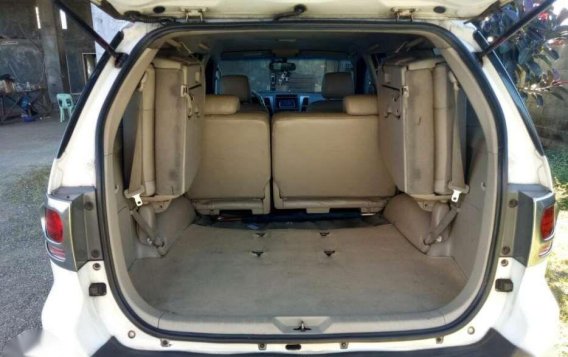 Toyota Fortuner V Top of the line Working 4x4. 2005-7