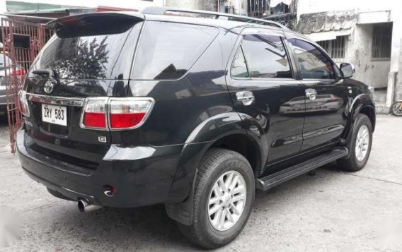 2009 Toyota Fortuner 2.5 G Automatic Diesel-2