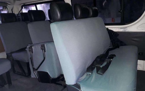 Toyota HiAce Commuter 2013 MT for sale-4