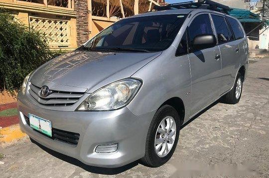 Toyota Innova 2011 E AT for sale-1