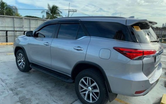 Toyota Fortuner 2018 V 4x2 Automatic diesel-6