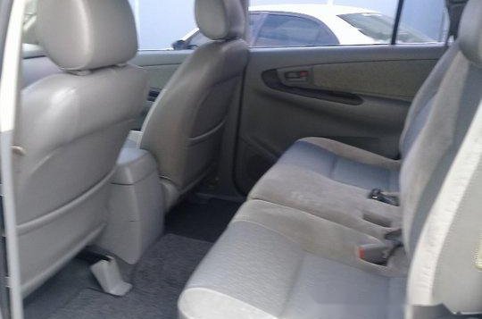 Toyota Innova 2011 E AT for sale-6