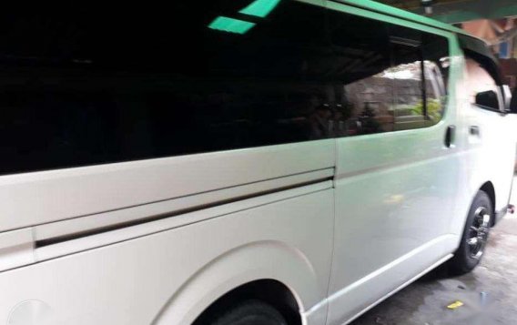 Toyota HiAce Commuter 2013 MT for sale