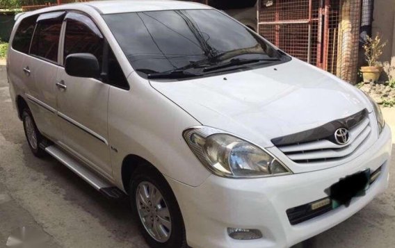 TOYOTA INNOVA 2010 model FRESH IN AND OUT-1