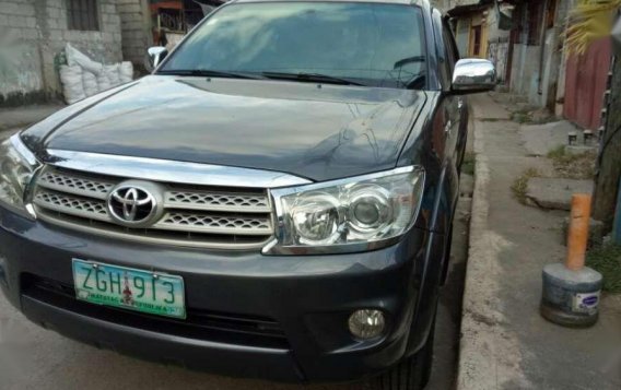Toyota Fortuner 2006 Gas Matic FOR SALE-9