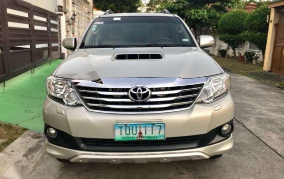 2012 Toyota Fortuner V for sale-3