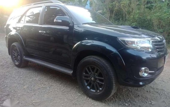 FOR SALE 2015 Toyota Fortuner V 4x2 AT-5