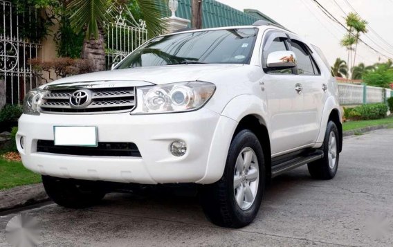 Toyota Fortuner diesel automatic 2009-1