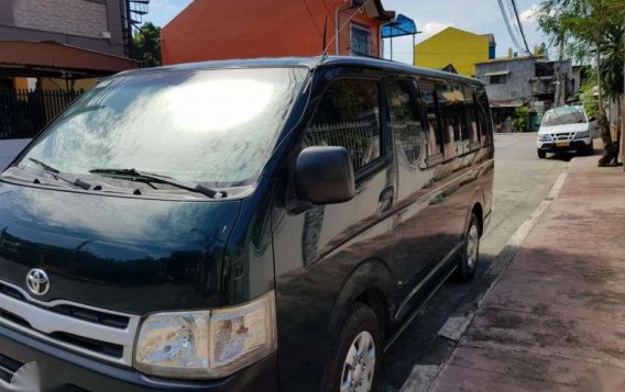 Toyota HIACE commuter 2011model for sale