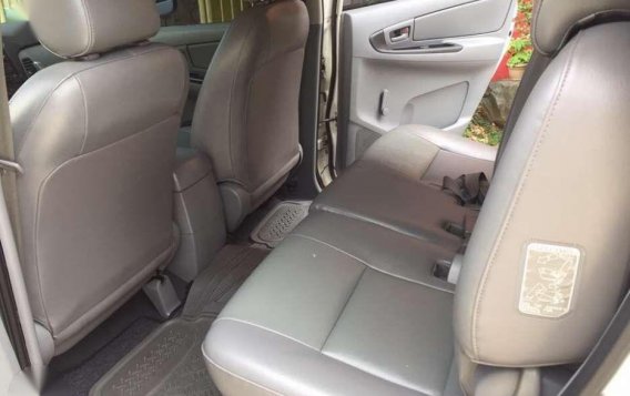 TOYOTA INNOVA 2010 model FRESH IN AND OUT-6