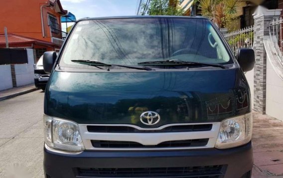 Toyota HIACE commuter 2011model for sale-1