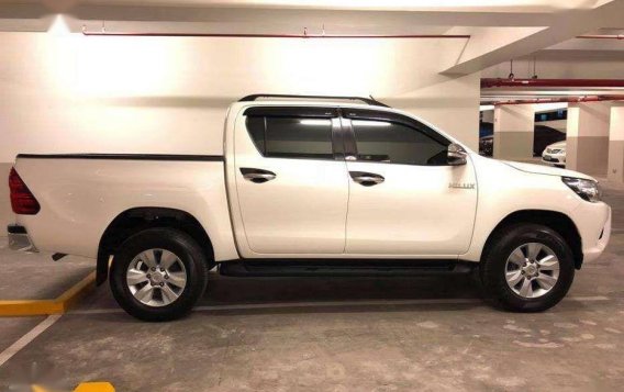 Toyota Hilux 2016 AT for sale-8