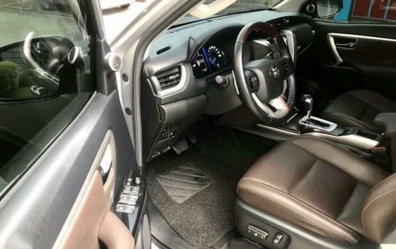 Toyota Fortuner 4X2 V DSL 10tkms AT 2017-3