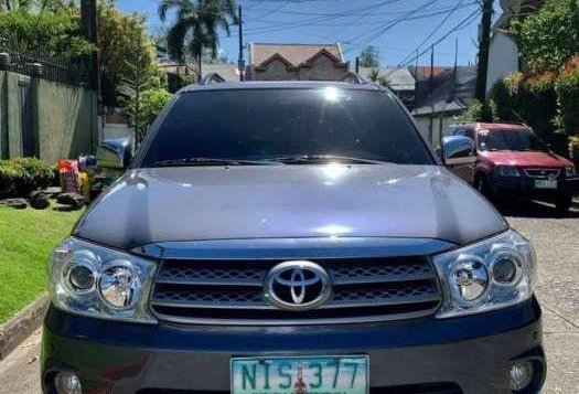 1st owned 2010 Toyota Fortuner G Automatic-1