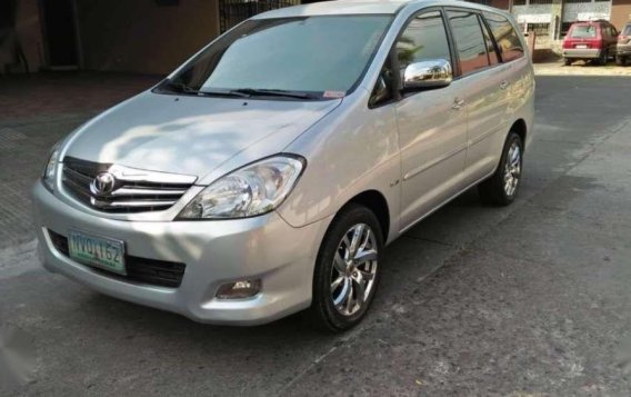 Toyota Innova 2010 for sale-1