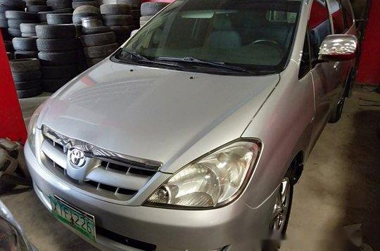 Toyota Innova 2005 for sale-1