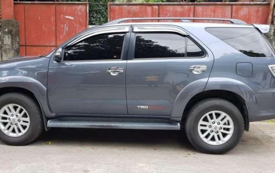 Toyota Fortuner 2013 4x2 FOR SALE-3