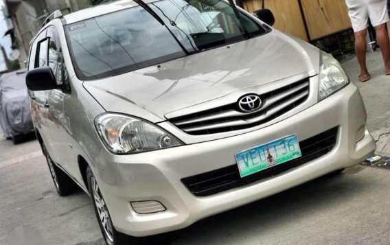 Toyota Innova E 2011 for sale