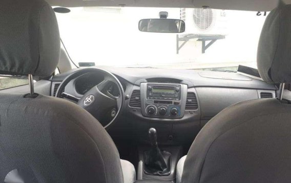 Toyota Innova 2013 J for sale-8