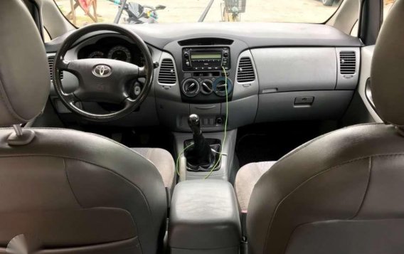 Toyota Innova E 2011 for sale-5