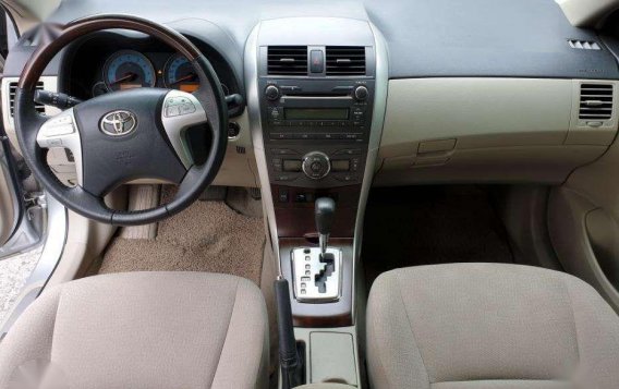 Toyota COROLLA Altis 2015 V FOR SALE-10