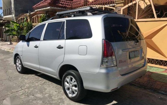 2011 Toyota Innova E 2.5 AT for sale-3