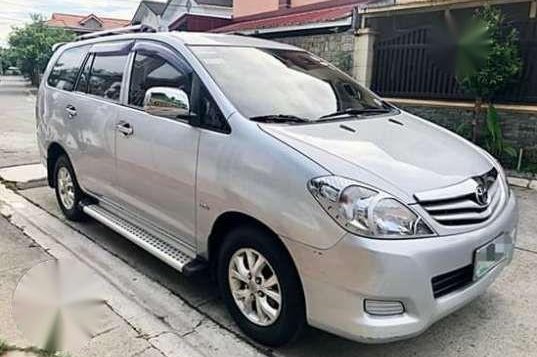 Toyota Innova E 2011 for sale-2