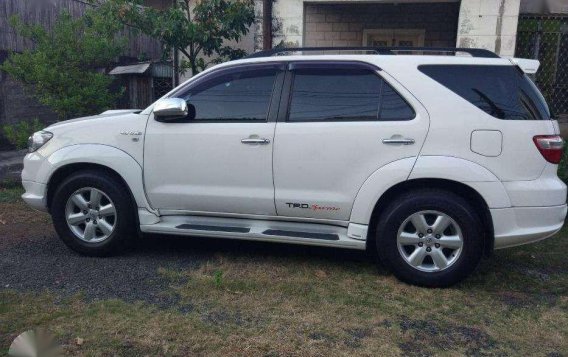 Toyota Fortuner 2010 for sale-1