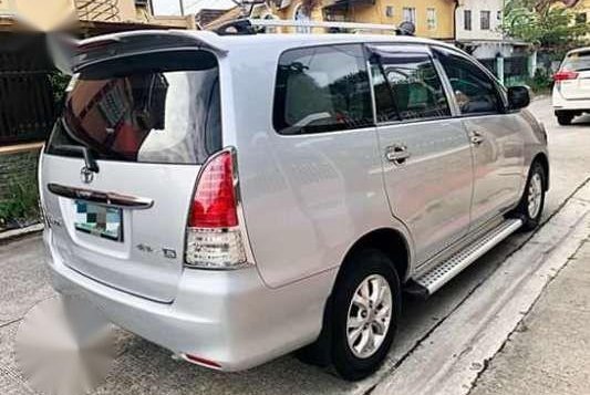 Toyota Innova E 2011 for sale-3